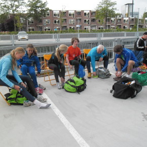De Epergroep ter voorbereiding van de Spring van HOC in Steenwijk
